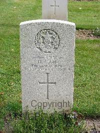 Reichswald Forest War Cemetery - Pugh, Hugh