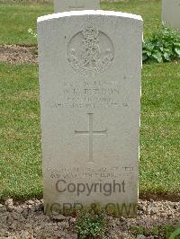 Reichswald Forest War Cemetery - Purdon, William Kinlock