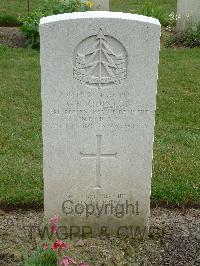 Reichswald Forest War Cemetery - Quinton, George Robert