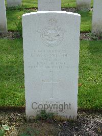 Reichswald Forest War Cemetery - Reeves, Charles William