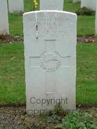 Reichswald Forest War Cemetery - Riddell, Robert