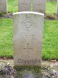 Reichswald Forest War Cemetery - Roberts, Gerald Vincent