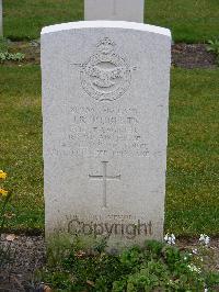 Reichswald Forest War Cemetery - Roberts, John Robert