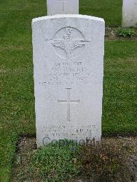 Reichswald Forest War Cemetery - Roberts, Peter Clieve