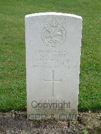 Reichswald Forest War Cemetery - Roche, Christopher Verdun