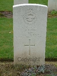 Reichswald Forest War Cemetery - Ross, Henry