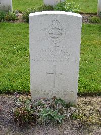 Reichswald Forest War Cemetery - Russell, Eric Herbert