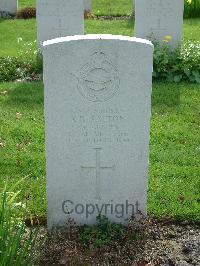 Reichswald Forest War Cemetery - Salton, Kenneth Ronald