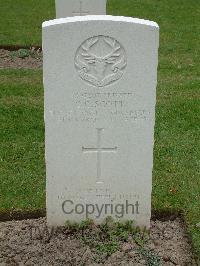 Reichswald Forest War Cemetery - Scott, George Cyril