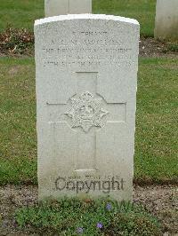 Reichswald Forest War Cemetery - Shawcross, Michael Campbell