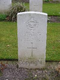 Reichswald Forest War Cemetery - Sherratt, Francis Charles