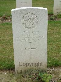 Reichswald Forest War Cemetery - Simmons, Harry Desmond