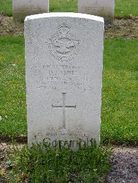 Reichswald Forest War Cemetery - Smith, Douglas John