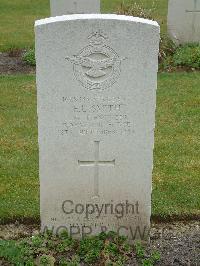 Reichswald Forest War Cemetery - Smith, Ernest Leslie