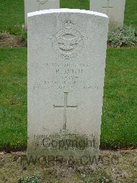 Reichswald Forest War Cemetery - Smith, Philip Raymond