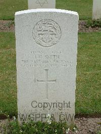 Reichswald Forest War Cemetery - Smith, Thomas George