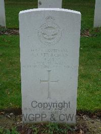 Reichswald Forest War Cemetery - Strachan, Arnold John