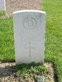 Reichswald Forest War Cemetery - Strachan, Robert Alexander