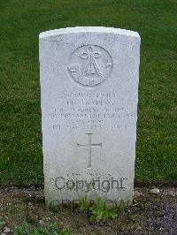 Reichswald Forest War Cemetery - Tapping, John French