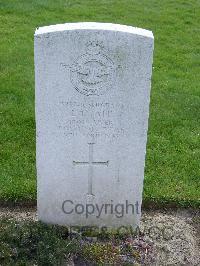 Reichswald Forest War Cemetery - Tate, Lawrence James