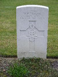 Reichswald Forest War Cemetery - Taylor, William Percy