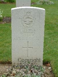 Reichswald Forest War Cemetery - Toomer, Ronald