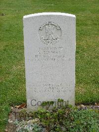 Reichswald Forest War Cemetery - Topham, Kenneth