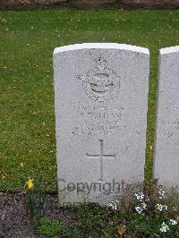 Reichswald Forest War Cemetery - Topham, Stanley