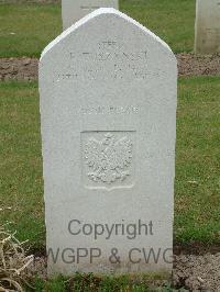 Reichswald Forest War Cemetery - Tuszynski, F