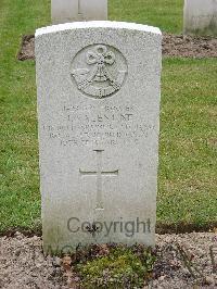 Reichswald Forest War Cemetery - Valentine, James