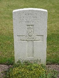 Reichswald Forest War Cemetery - Wade, Kenneth Edwin