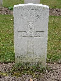 Reichswald Forest War Cemetery - White, Allan