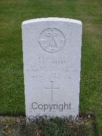 Reichswald Forest War Cemetery - White, Dennis John Ernest