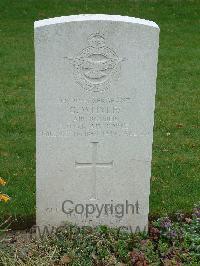 Reichswald Forest War Cemetery - Whyles, Gerard