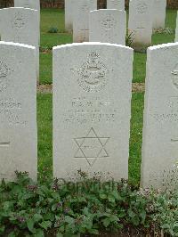 Reichswald Forest War Cemetery - Wiener, Derek Abraham