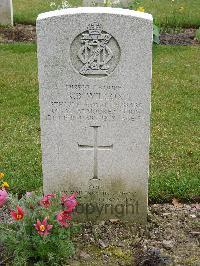 Reichswald Forest War Cemetery - Wilcox, Robert Benson