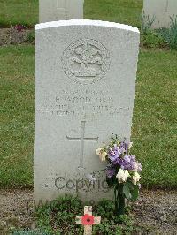 Reichswald Forest War Cemetery - Woodford, Edwin