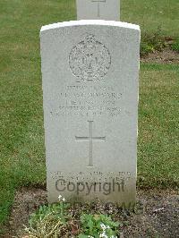 Reichswald Forest War Cemetery - Woodward, Percy Frederick