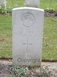 Reichswald Forest War Cemetery - Wright, Leonard Ernest