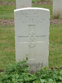 Reichswald Forest War Cemetery - Yates, Walter