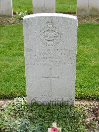 Reichswald Forest War Cemetery - Young, Edwin