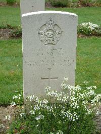 Reichswald Forest War Cemetery - Young, Roy Aubry