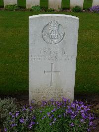 London Cemetery And Extension Longueval - Barker, James William