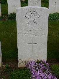 London Cemetery And Extension Longueval - Bax, George Thomas