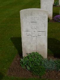 London Cemetery And Extension Longueval - Behan, Patrick Christopher