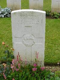 London Cemetery And Extension Longueval - Wills, A A