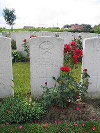 Dochy Farm New British Cemetery - Boreham, R C