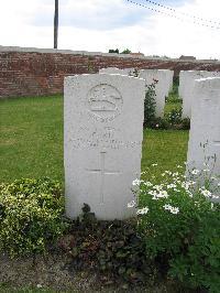 Dochy Farm New British Cemetery - Carter, L