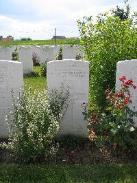 Dochy Farm New British Cemetery - Chapple, William George