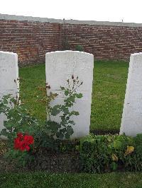 Dochy Farm New British Cemetery - Chatterley, W